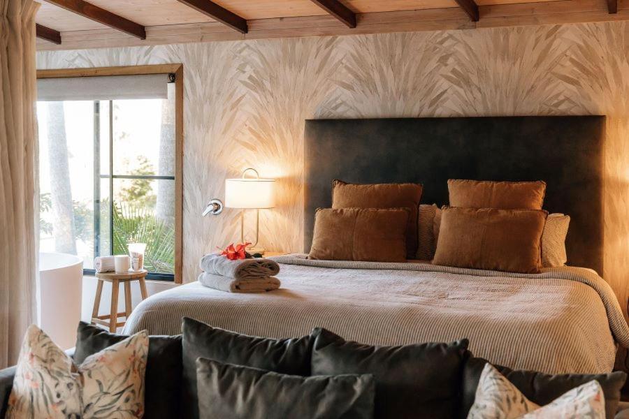 Lake Weyba Cottages Noosa ペレジアンビーチ エクステリア 写真